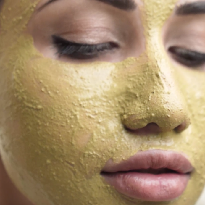 Vitamin C and Fuller's Earth Face Mask | Charm Natural